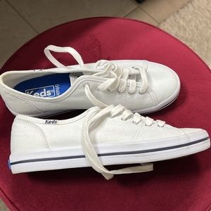 keds white sneakers size 5.5